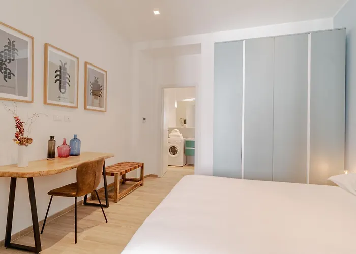 Guesthost - Lovely Ground-floor In San Donato