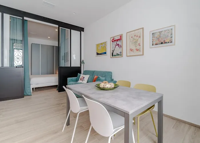 Guesthost - Lovely Ground-floor In San Donato